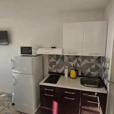 Bajo Apartmany พอดโกรา ภายนอก รูปภาพ